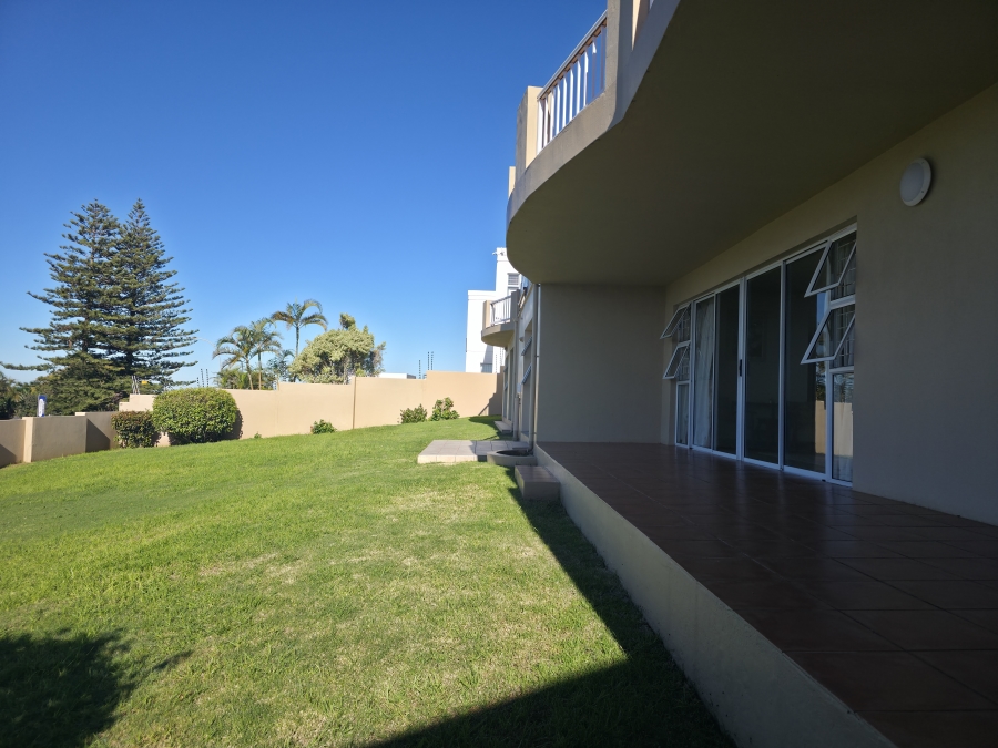 7 Bedroom Property for Sale in Wavecrest Eastern Cape